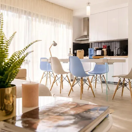 Villa Royal Gold By Guide *